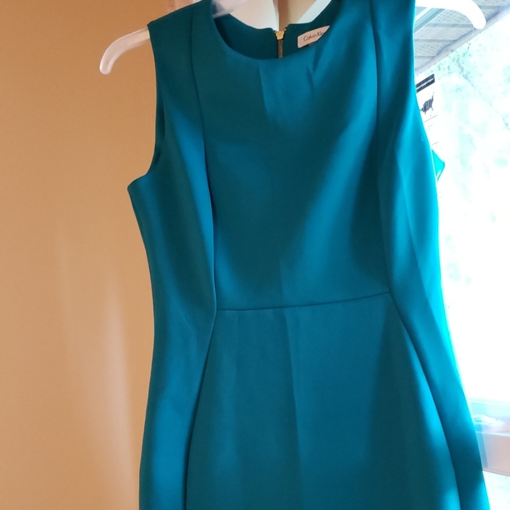 Dress - Picture 2 of 4